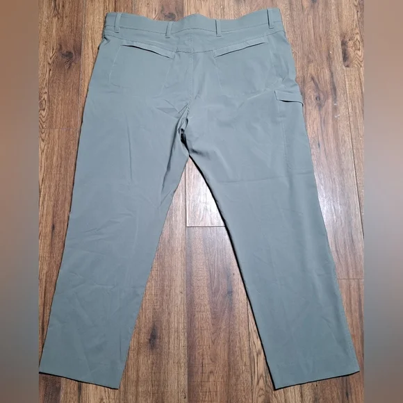 Tilley Canada Men's Pants Hiking Outdoors Ripstop Green  HQ Size 44 Actual 45x30 - Picture 6 of 12
